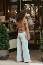 Load image into Gallery viewer, Floral Lace Knit Top