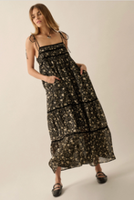 Load image into Gallery viewer, Floral Maxi Dress