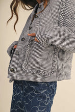 Load image into Gallery viewer, Contrast Collard Sweater