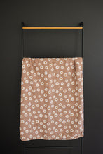 Load image into Gallery viewer, Daisy Dream Muslin Swaddle Blanket